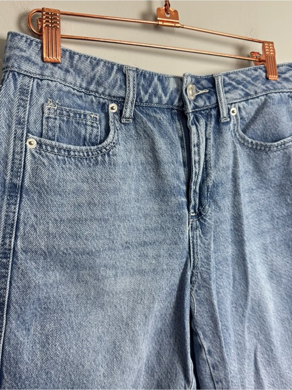 FOREVER 21 | High-Rise Light Blue Denim Baggy Bermuda Shorts Women’s Size 25 (0)